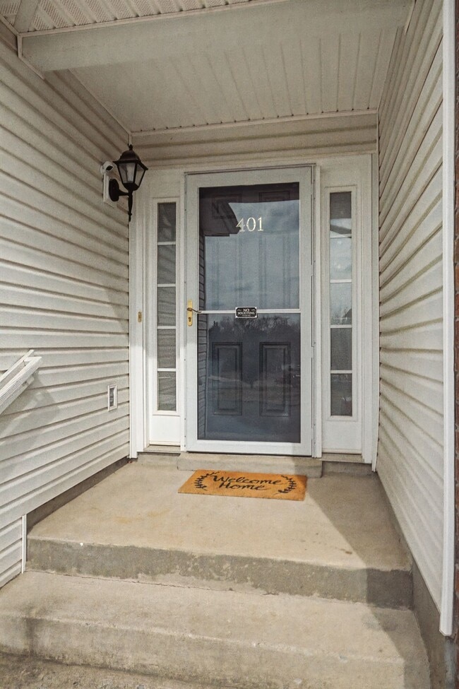 Building Photo - 401 Niagra Ln