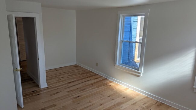 Building Photo - 4-4 Monsignor Crosby Ave