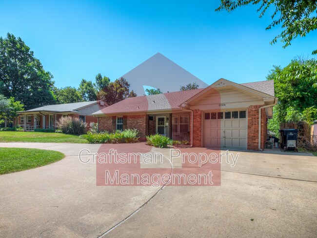 Building Photo - 2024 NW 45th St