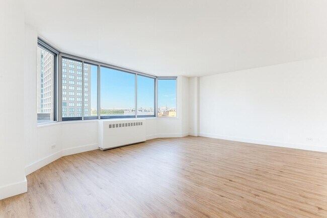 Foto del edificio - 1735 York Ave