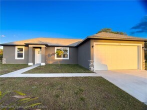 Building Photo - 1456 Kyra Ave