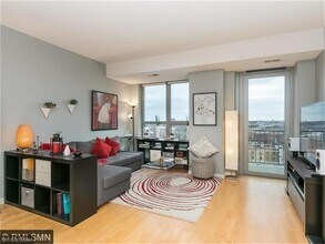 Building Photo - 929 Portland Ave