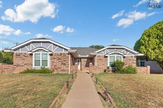 Building Photo - 1 McNabb Cir