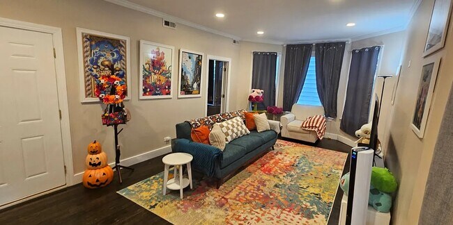 Foto del edificio - 2310 N Kenneth Ave