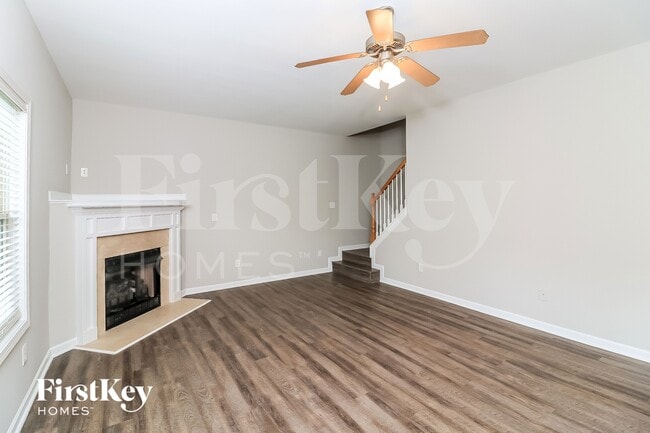 Foto del edificio - 427 Belmont Way