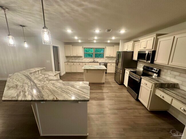 Foto del edificio - 5739 Burr St