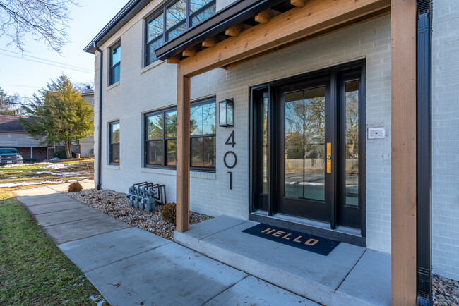 Building Photo - 401 Presidential Ln