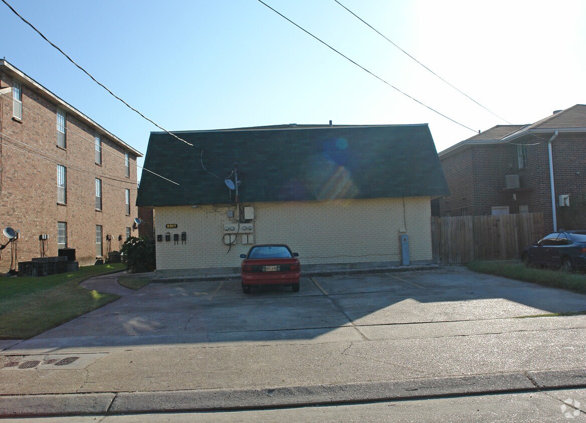 Primary Photo - 2317 Pasadena Ave