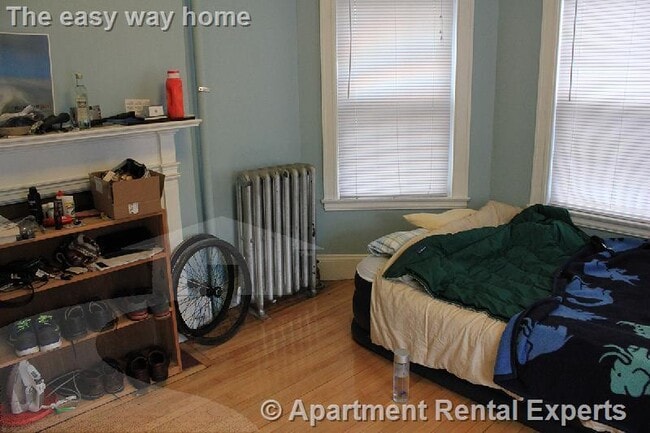 Photo - 154 Magazine St Apartment