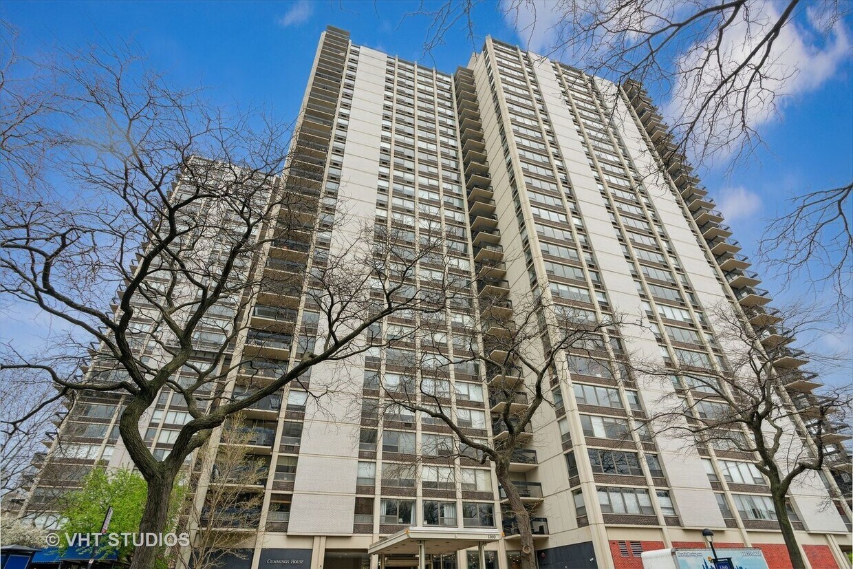 1360 N Sandburg Terrace Unit 207, Chicago, IL 60610 Condo for Rent in