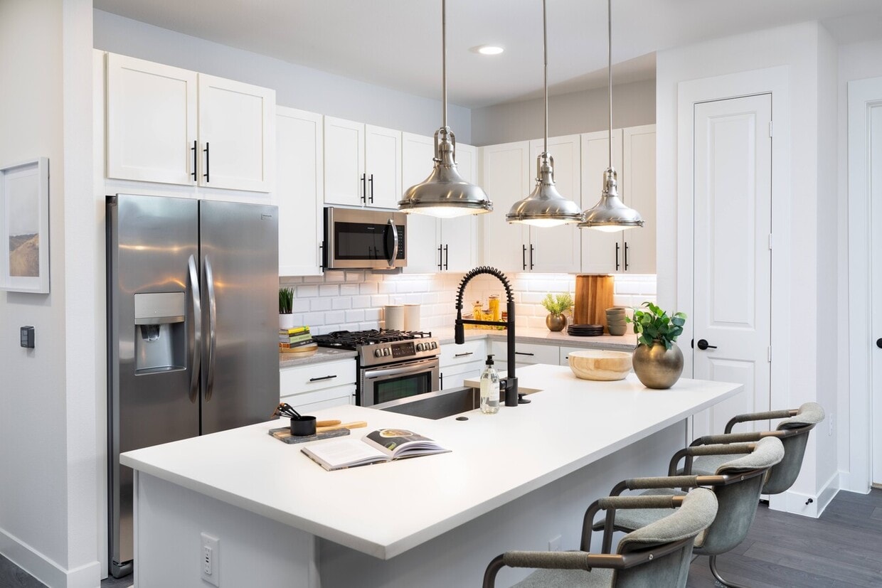 Primary Photo - Step Into Downtown Comfort – Now Leasing!