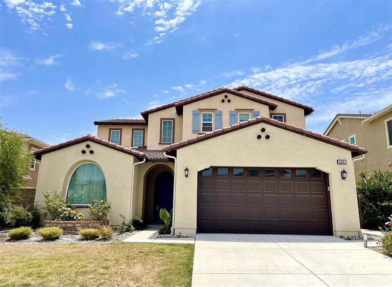 and beautiful home in highly desi... House for Rent in Chino