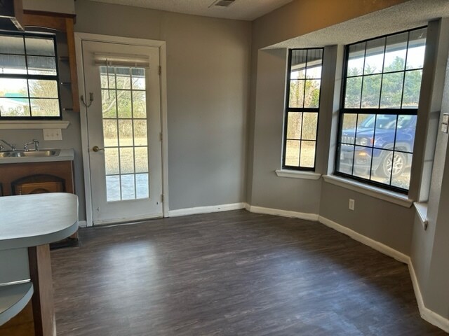 Foto del edificio - 910 S Merrill St