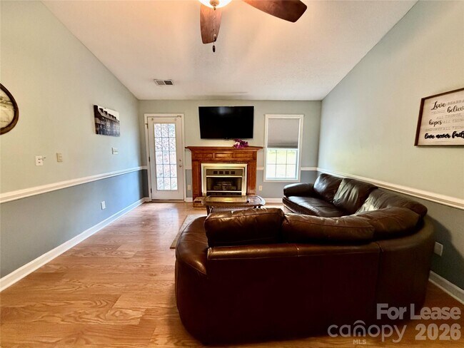 Foto del edificio - 2809 Faircroft Way
