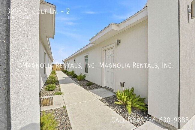 Foto del edificio - 3208 S Colt Ln