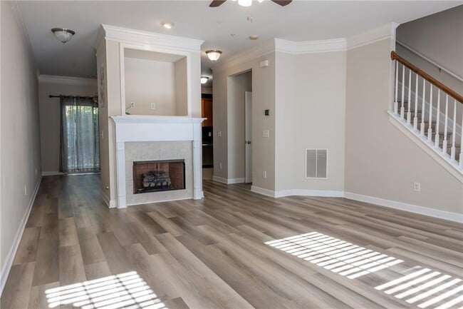 Building Photo - 1232 Harris Commons Pl