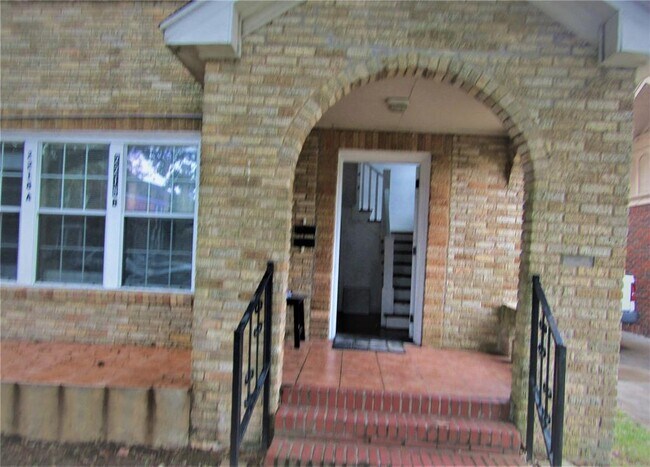 Foto del edificio - 2218 Arbor St