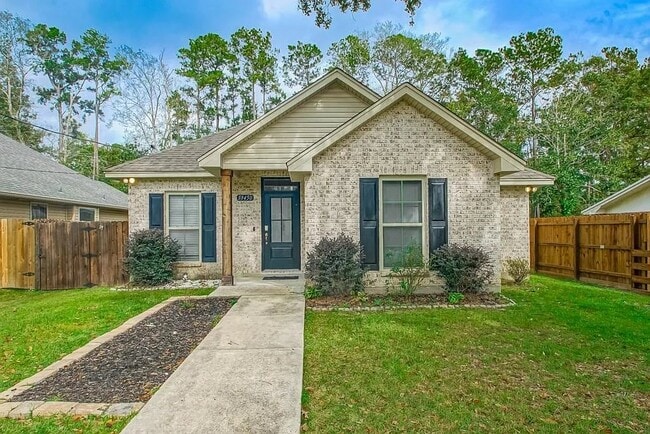 Building Photo - 59450 Spring Dr