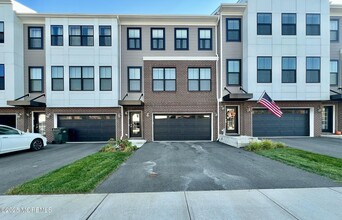 Building Photo - 32 Mariveles Wy