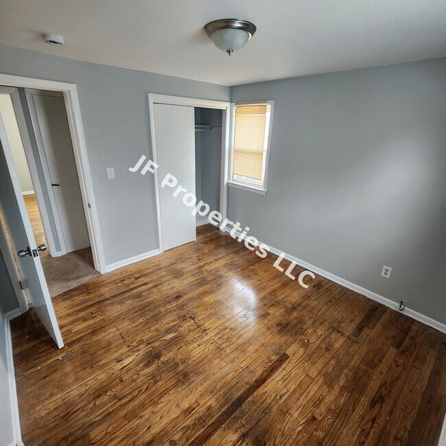 Foto del edificio - 4818 E 86th St