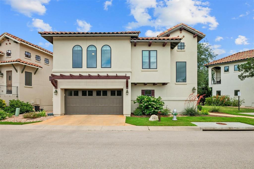 Foto principal - 223 Honey Creek Ct