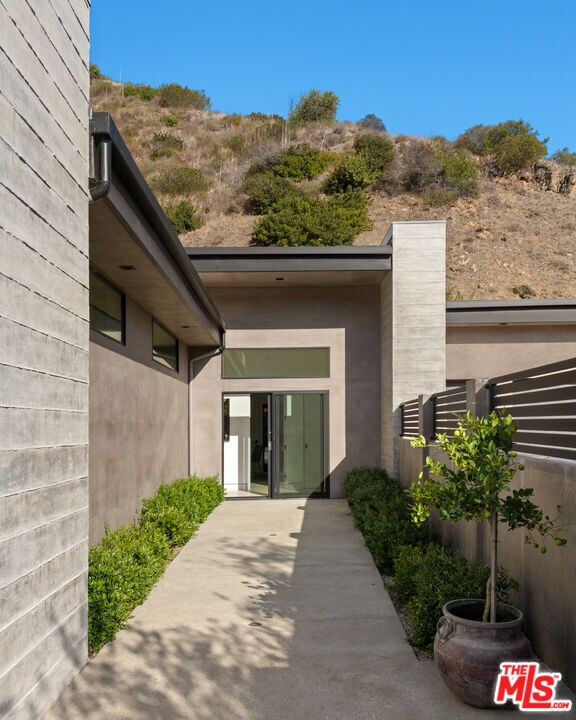 Foto del edificio - 5958 Paseo Cyn Dr