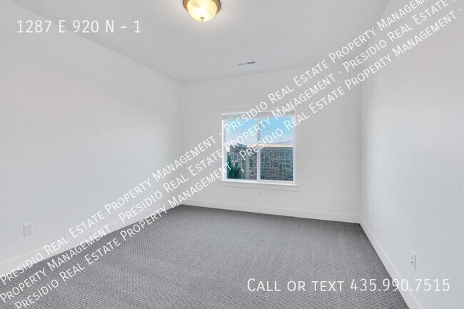Building Photo - 1287 920 N