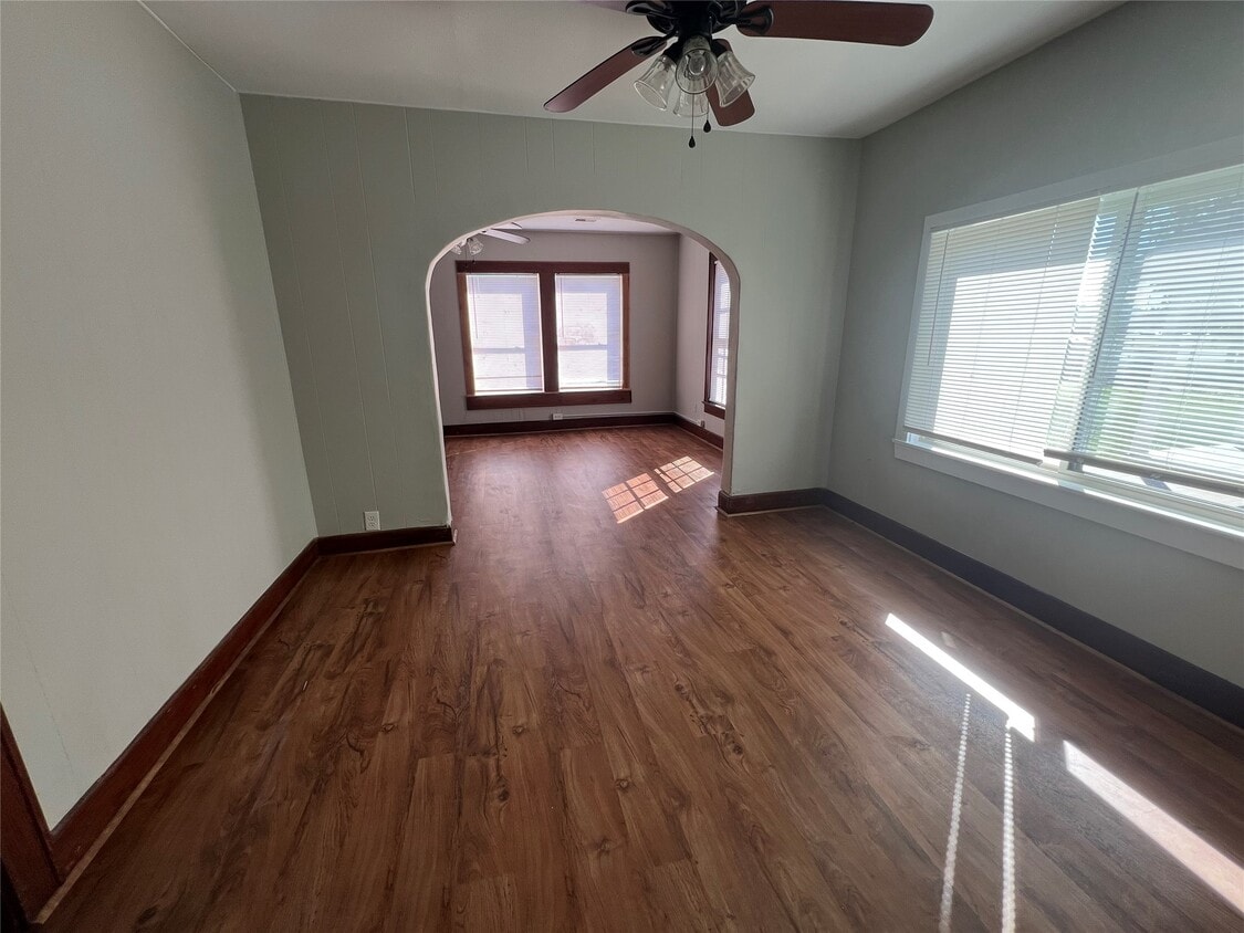 Foto principal - 514 10th Ave N