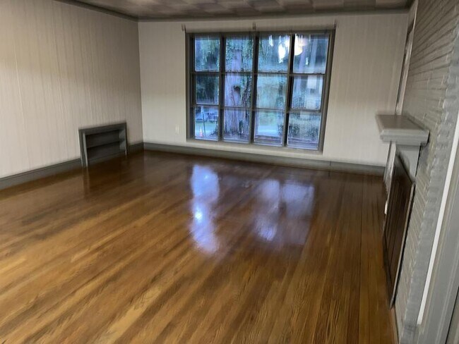 Foto del edificio - 105 Pineland Cir