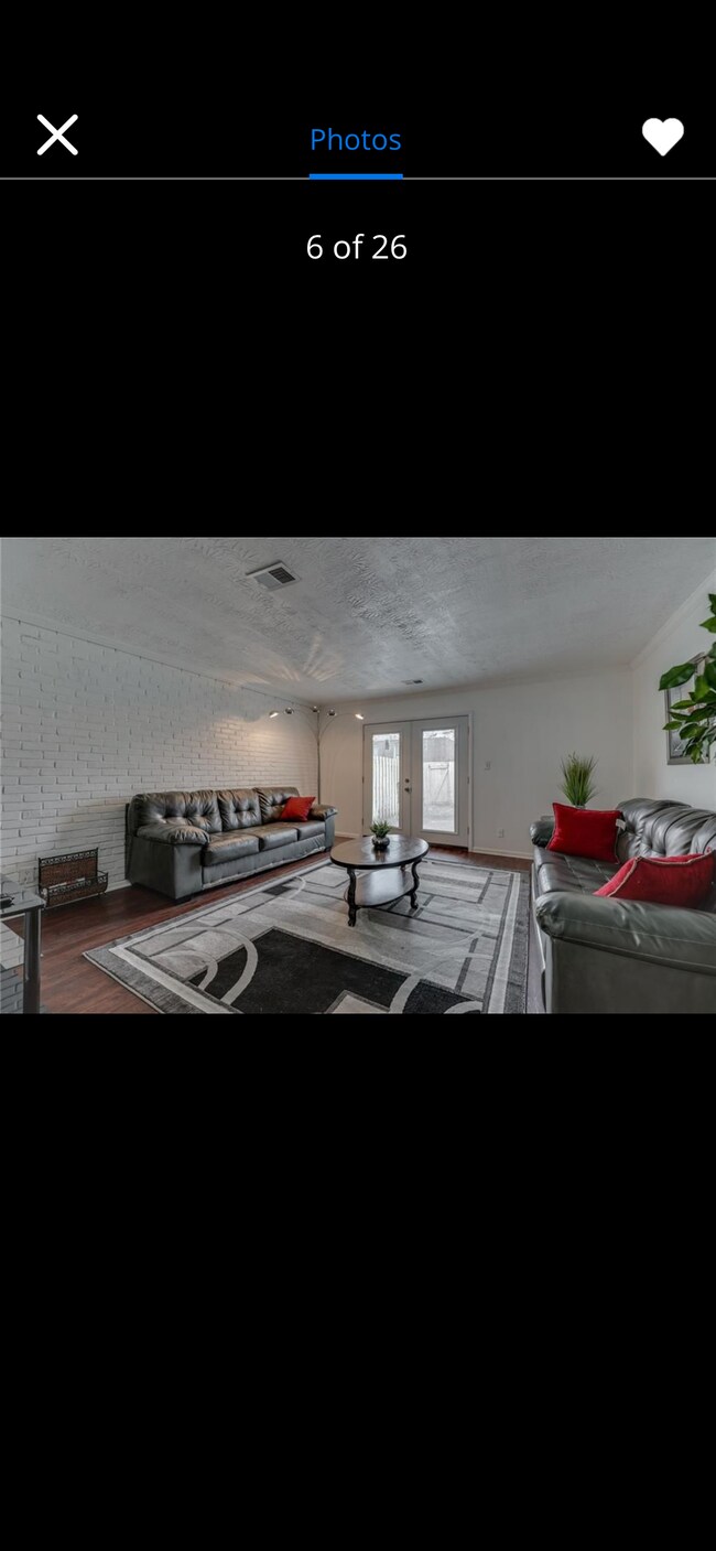 Foto del edificio - 7485 Country Brook Dr