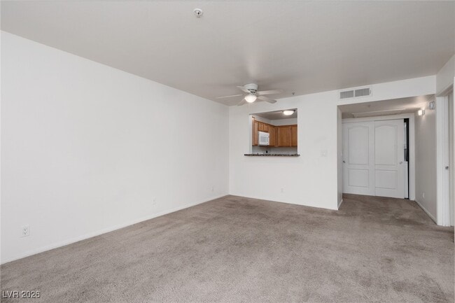 Foto del edificio - 7720 Secret Shore Dr