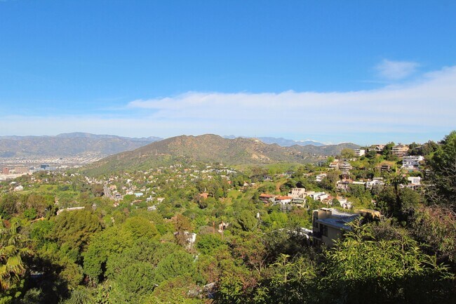 Foto del edificio - 7353 Pyramid Pl