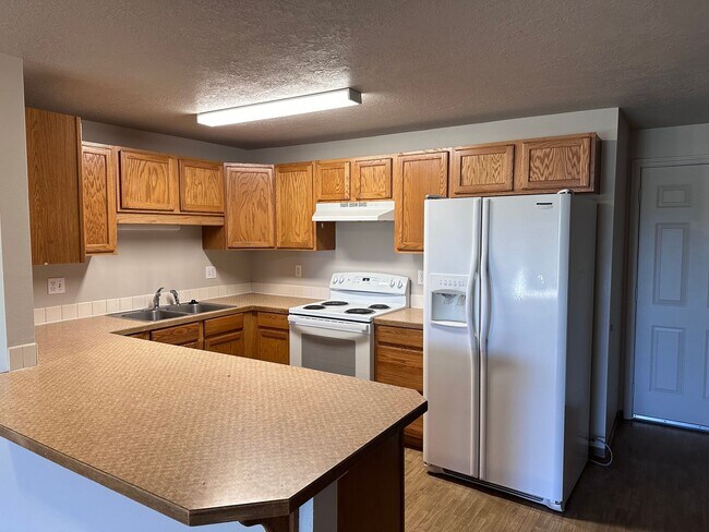 Foto del edificio - 634-636 NE Larch Ave