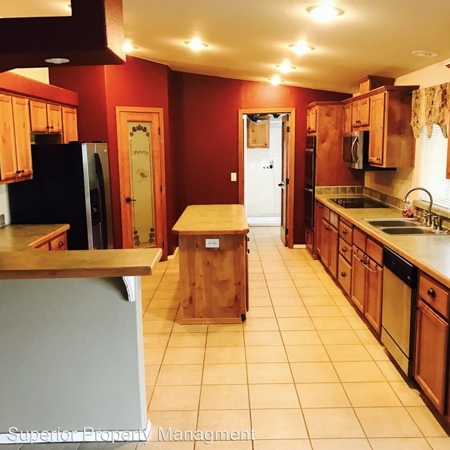 Building Photo - 3 br, 2 bath House - 9524 Hardtrigger Rd