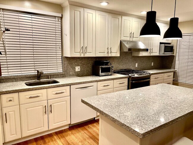 Foto del edificio - 935 E Cardinal Dr