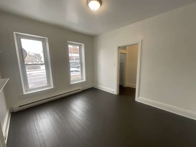 Foto del edificio - 301 N Newberry St