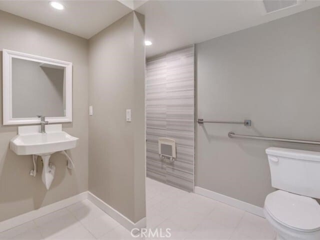 Building Photo - 4251 Live Oak Ave