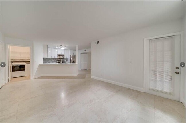 Foto del edificio - 4035 W McNab Rd