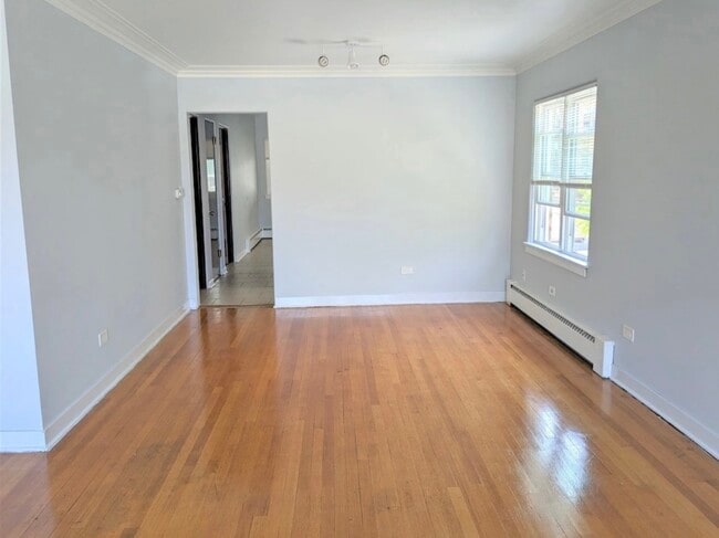 Building Photo - 5544 N Campbell Ave
