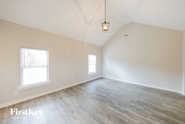 Building Photo - 227 Lakewood Ln