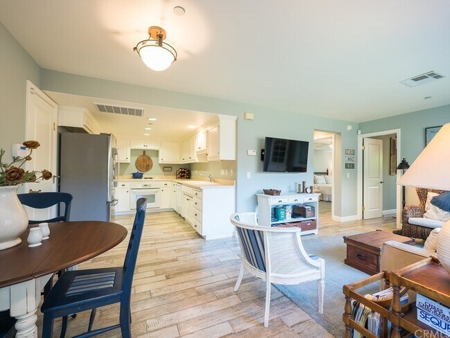 Foto del edificio - 252 Lucas Ln