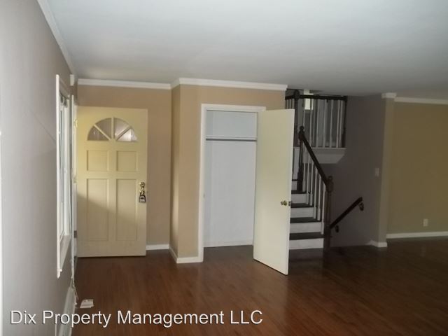 Building Photo - 2059 Rolling Hills Blvd