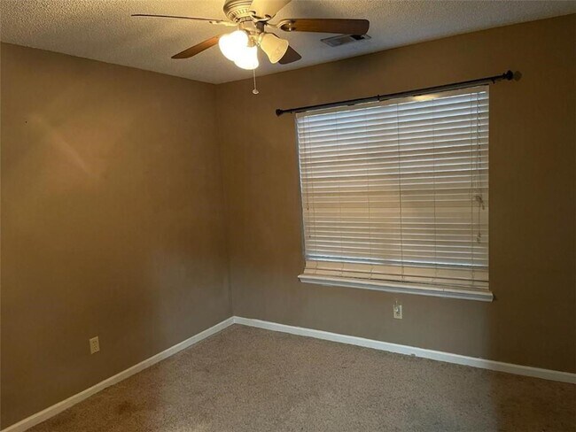 Building Photo - 110 Ridge Bend Dr