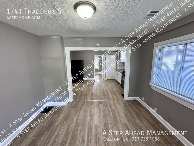 Building Photo - 1741 Thaddeus - 3 bed/1 Bath Move-in Ready