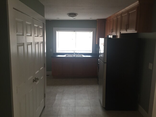 Foto del edificio - 308 Clinton St SE