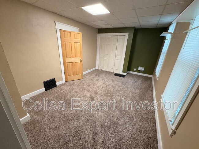 Foto del edificio - 814 Grace Ave