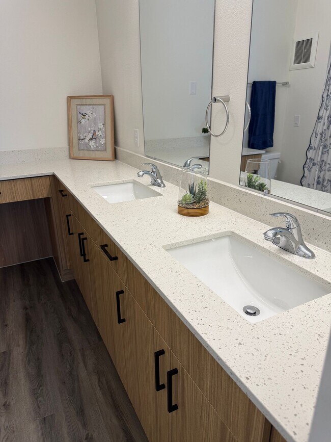 Foto del edificio - The Crest at Skyline