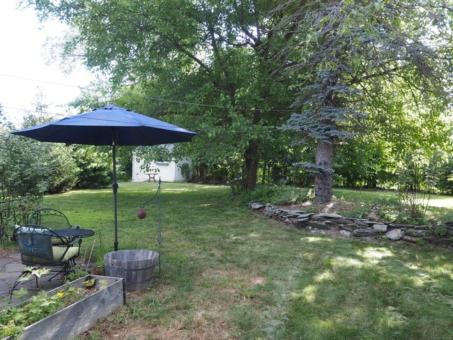 Building Photo - 87 Starkweather St
