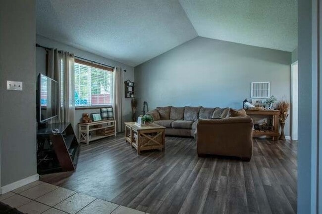 Foto del edificio - 4257 N Forestiere Ave
