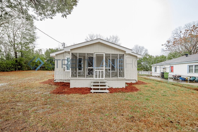 Building Photo - NOW OFFERING $250 OFF FIRST FULL MONTH IF ...